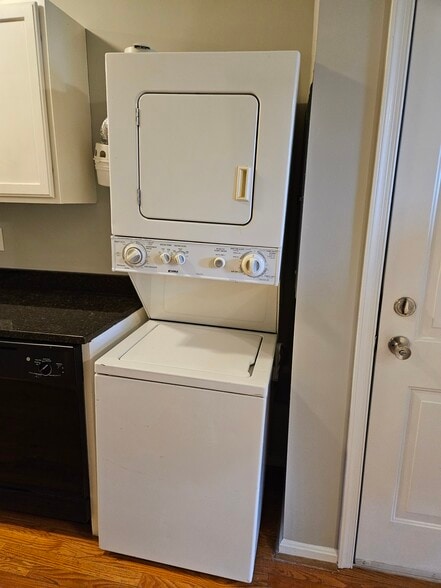 Laundry - 330 Delafield Pl NW
