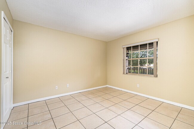 Building Photo - 2965 Sir Hamilton Cir