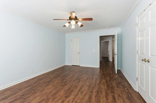 Building Photo - Waywood Drive