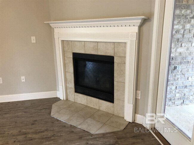 Building Photo - 23738 Havasu Dr