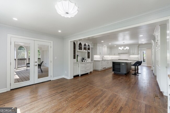 Building Photo - 459 Atlanta Country Club Dr