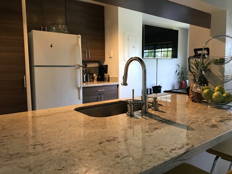 Building Photo - 8621 SW 5th St