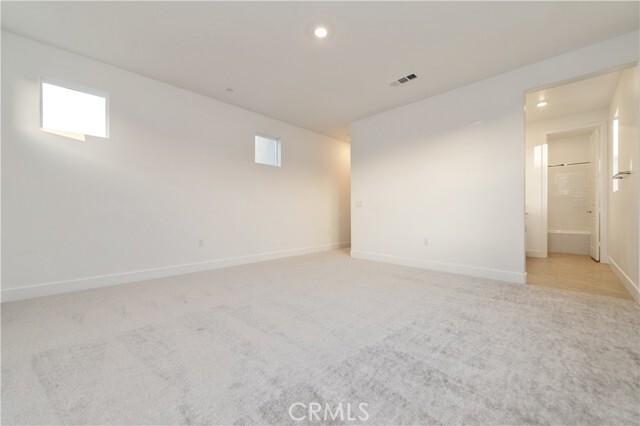 Building Photo - 548 Mulligan
