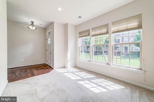 Building Photo - 705 River Mist Dr