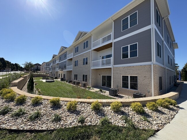 Building Photo - 420 Capstone Dr