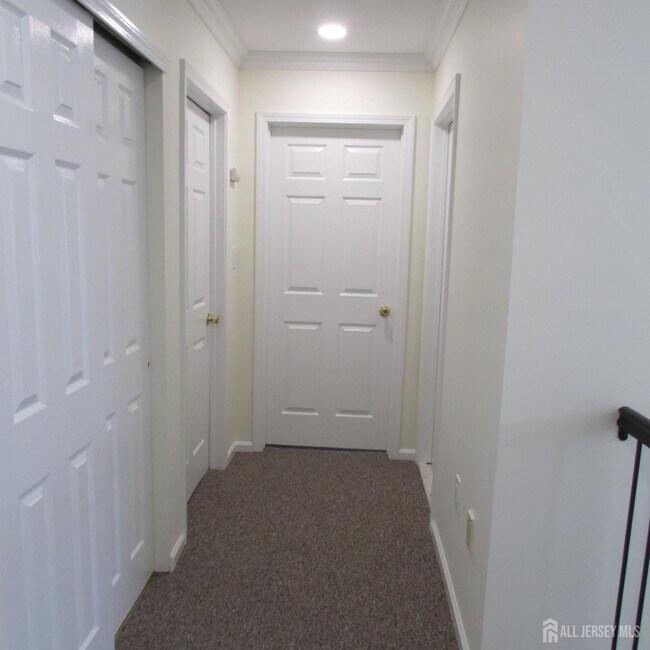 Building Photo - 29 Tall Oaks Ct