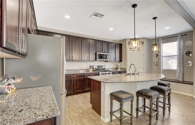 Building Photo - 676 Tremaine Ct