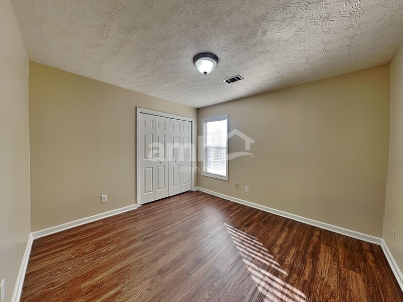 Building Photo - 805 Chatham Park Dr