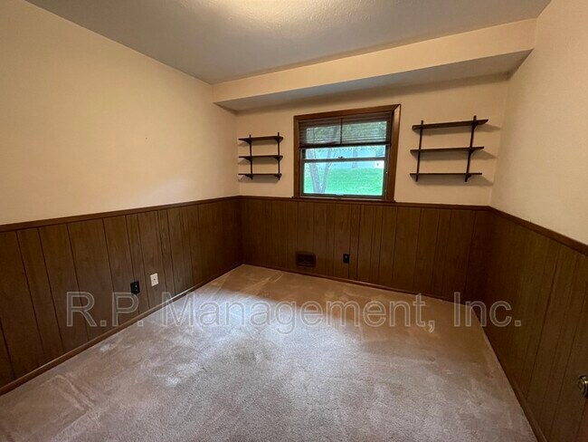 Building Photo - 6240 Jupiter Rd NE