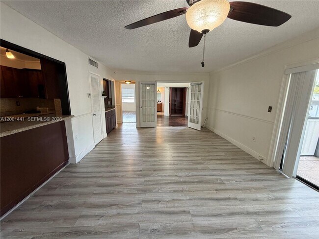 Building Photo - 3582 NE 171 St