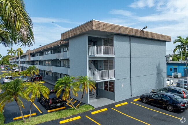 Building Photo - Aguadulce