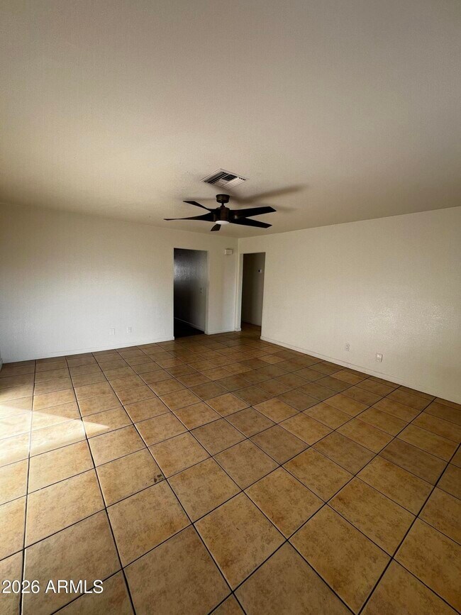 Building Photo - 4431 N 53rd Ln