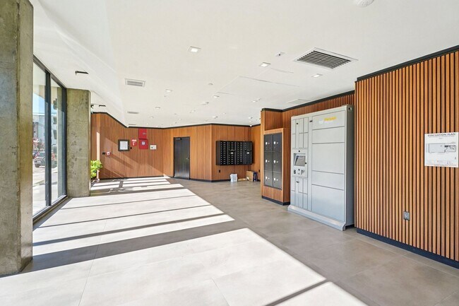 Building Photo - Brand-New Koreatown Modern Lofts | Rooftop Views | 6 Weeks Free