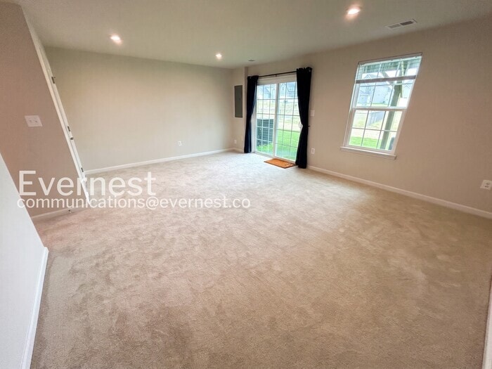 Building Photo - 8808 Stevenson Ln
