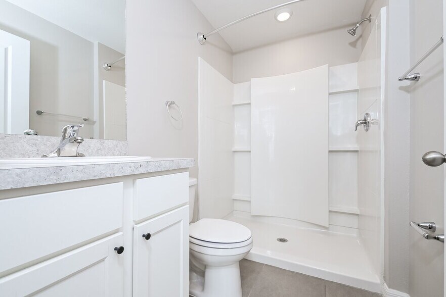Building Photo - 11702 MIracle Mile Dr