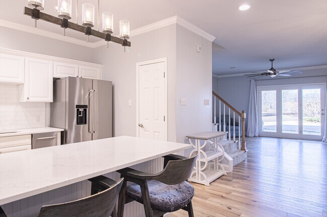 Building Photo - 115 Mt Carmel Rd