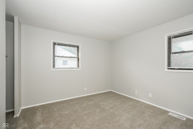 Building Photo - 3730 Erin Dr