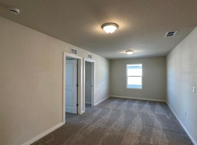 Building Photo - 5322 Royal Point Ave