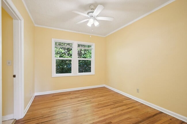 Building Photo - $500.00 off 2nd Months Rent!