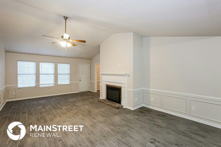 Building Photo - 3330 Crescent Knoll Dr