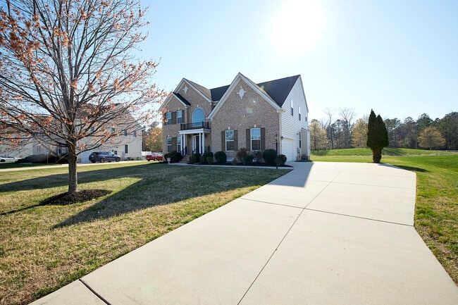Building Photo - 12300 Rotunda Ln, Chesterfield, VA 23836