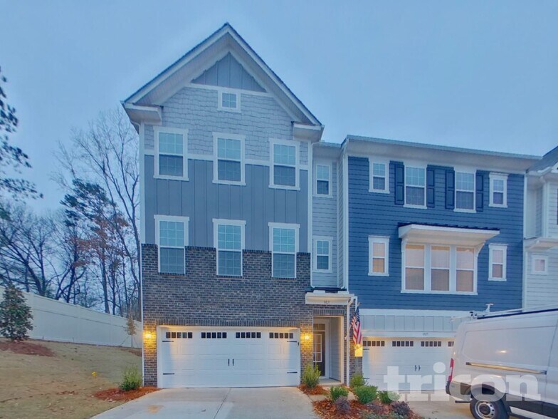 Building Photo - 1021 Bandon Dr