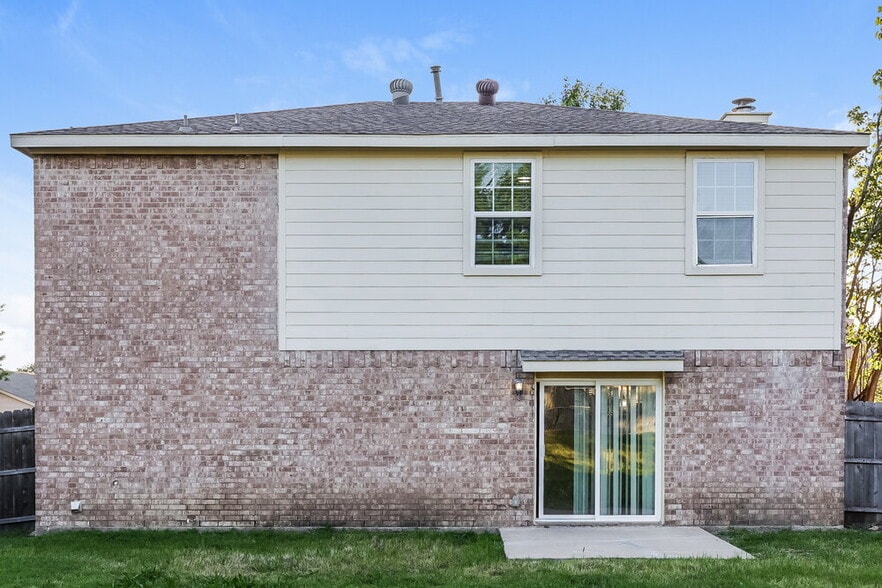 Building Photo - 1820 Berkley Dr