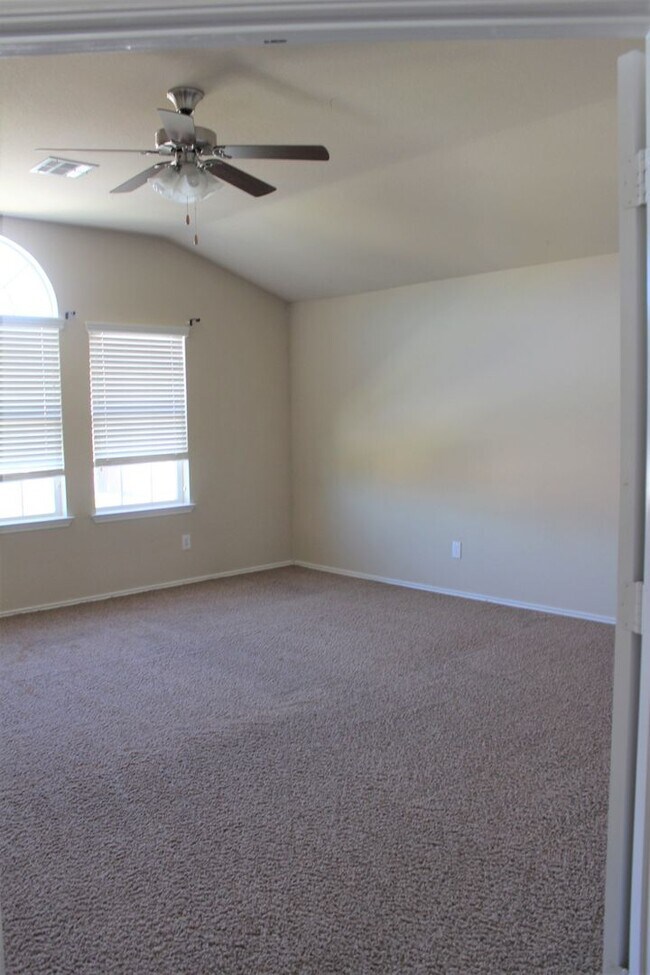 Building Photo - Over 3000 square feet with 3 car garage!