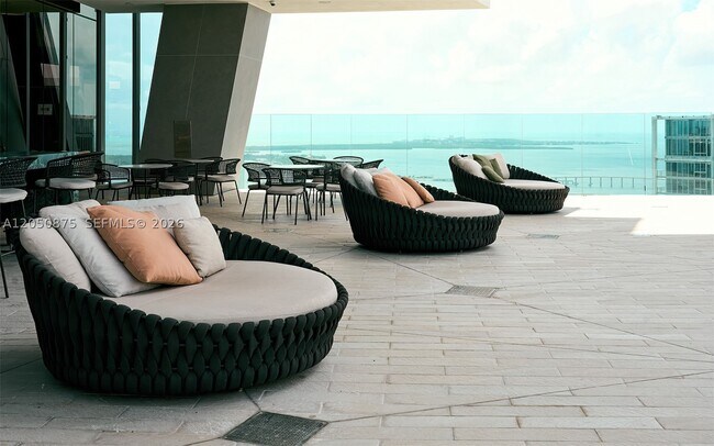 Building Photo - 300 Biscayne Blvd