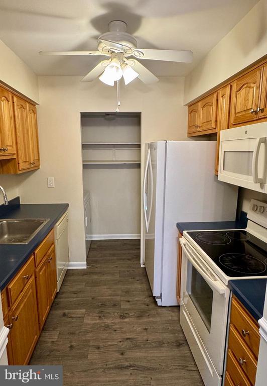 Building Photo - 22 Fitzwatertown Rd