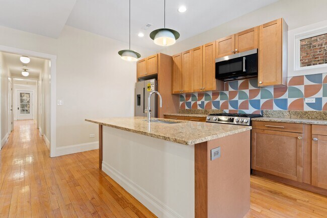 Building Photo - 6444 N Magnolia Ave