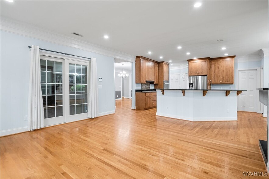 Building Photo - 11465 Pinewild Dr