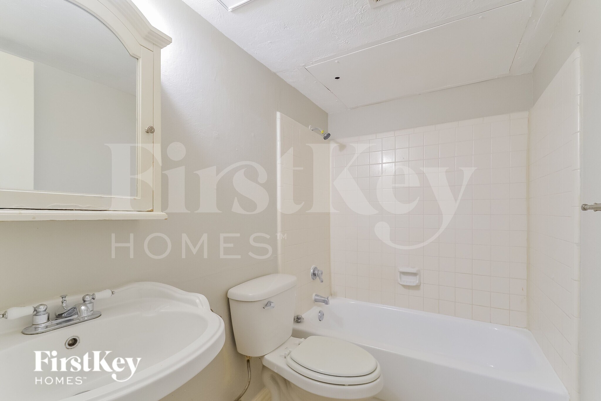 Building Photo - 7116 Wayfarer Trail