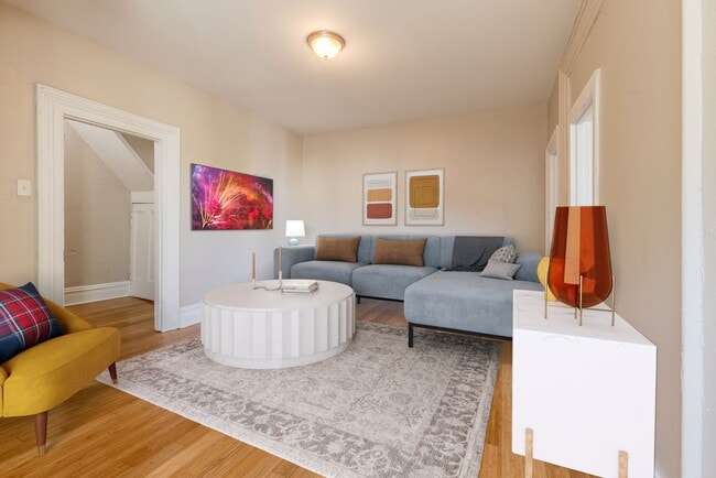 Building Photo - 35 Mt Oliver St