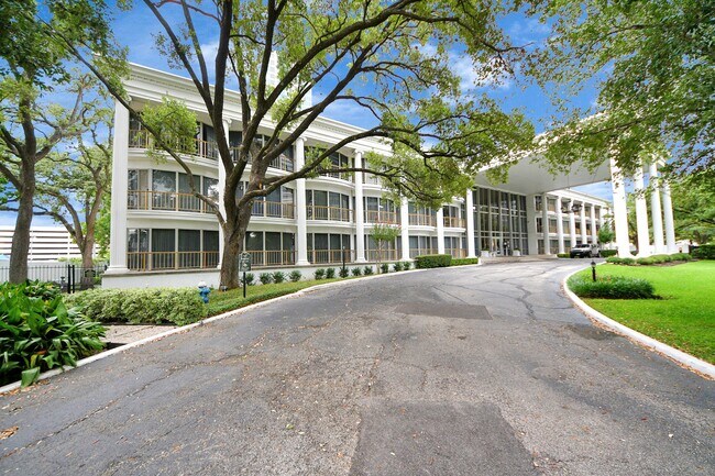Building Photo - 5050 Ambassador Way