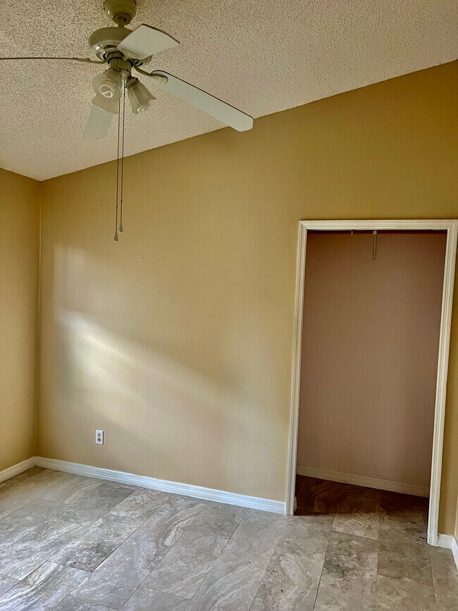 Building Photo - 7833 Chediston Cir