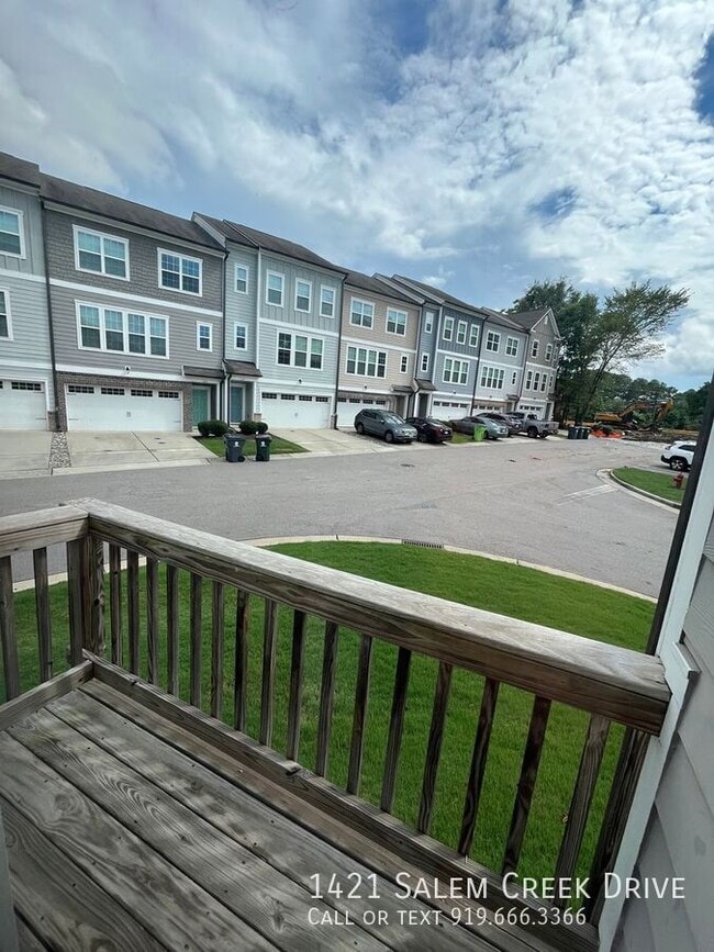 Building Photo - 1421 Salem Creek Dr