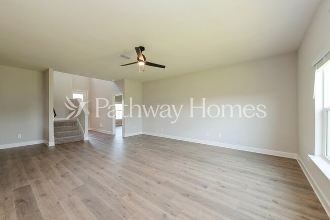 Building Photo - 623 Brookside Dr