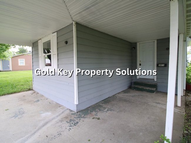 Building Photo - Nicely updated 3 BR 1 BA House with Covered Front Porch and Central Air (SECTION 8 APPROVED)