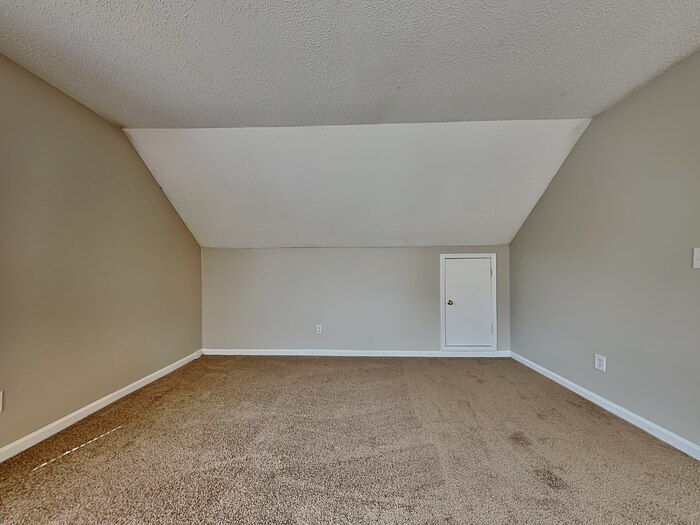 Building Photo - 3428 Ann Franklin Ct