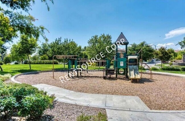 Building Photo - 24310 Las Palmas St