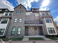 Building Photo - 632 Clay St