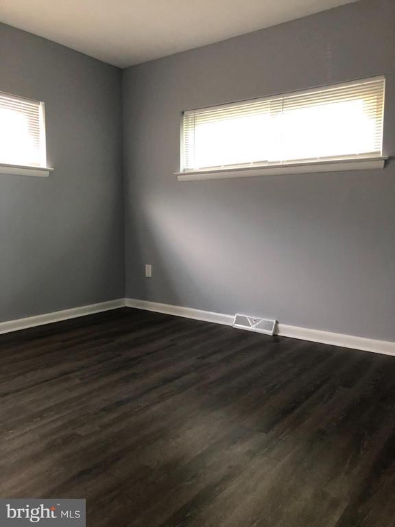 Building Photo - 45 Penn Ave