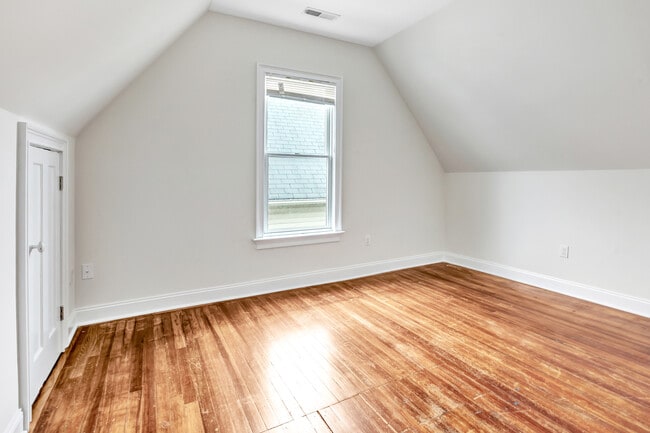 Building Photo - 105 Atlantic St