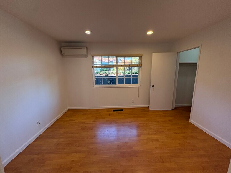 Building Photo - 14400 Springer Ave