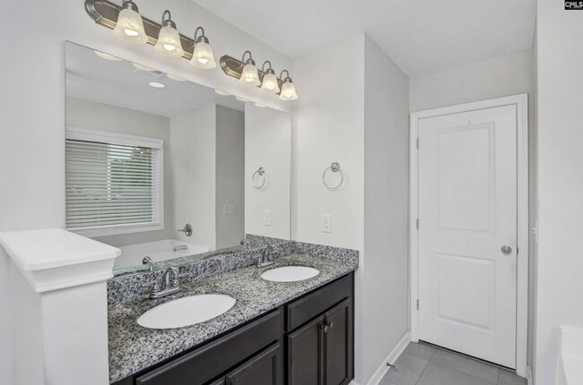 Building Photo - 356 Finch Ln