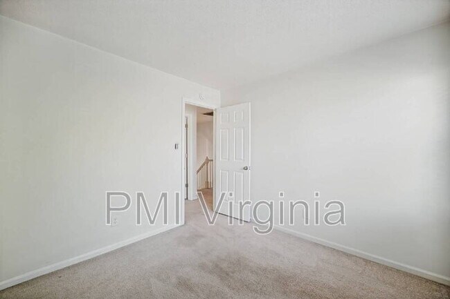 Building Photo - 1213 Ruxton Ct