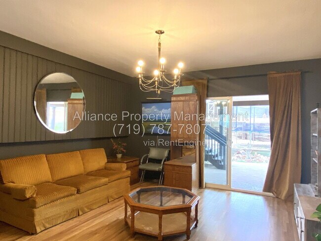 Building Photo - 2168 Wildwood Dr