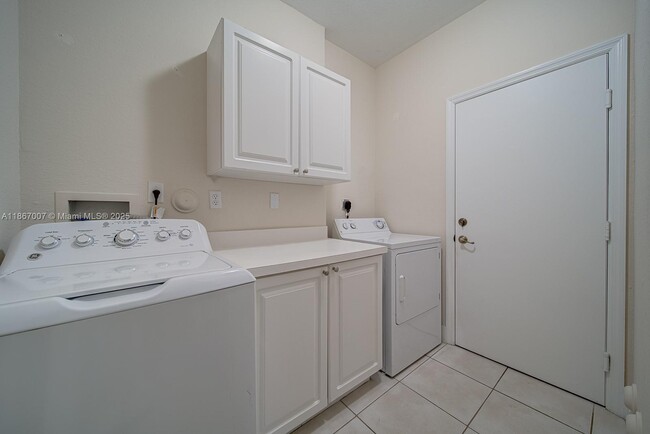 Building Photo - 11336 NW 54th Terrace