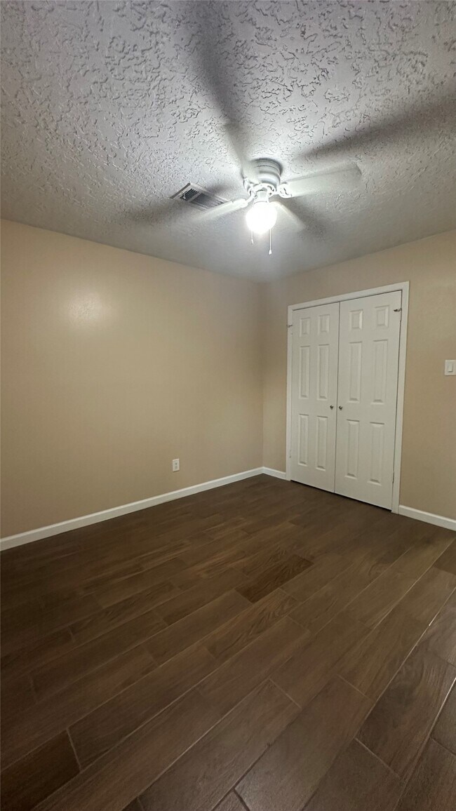 Building Photo - 11503 Briar Forest Dr